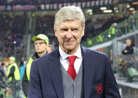 冲刺阶段欧联传出新动向，马赛防线松动，管理层表态：引发热议，纪律约束更严格的简单介绍