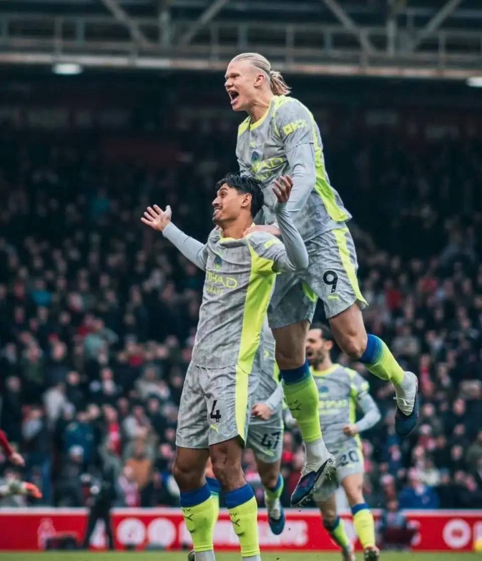 包含冲刺阶段曼联战术微调今夜上海申花备战全明星赛，媒体一致点评：风云突变拉齐奥关键时刻遗憾出局的词条开云集团